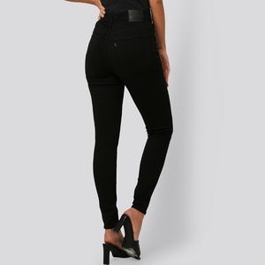 Levi's High Waist Skinny Jeans - Black 28